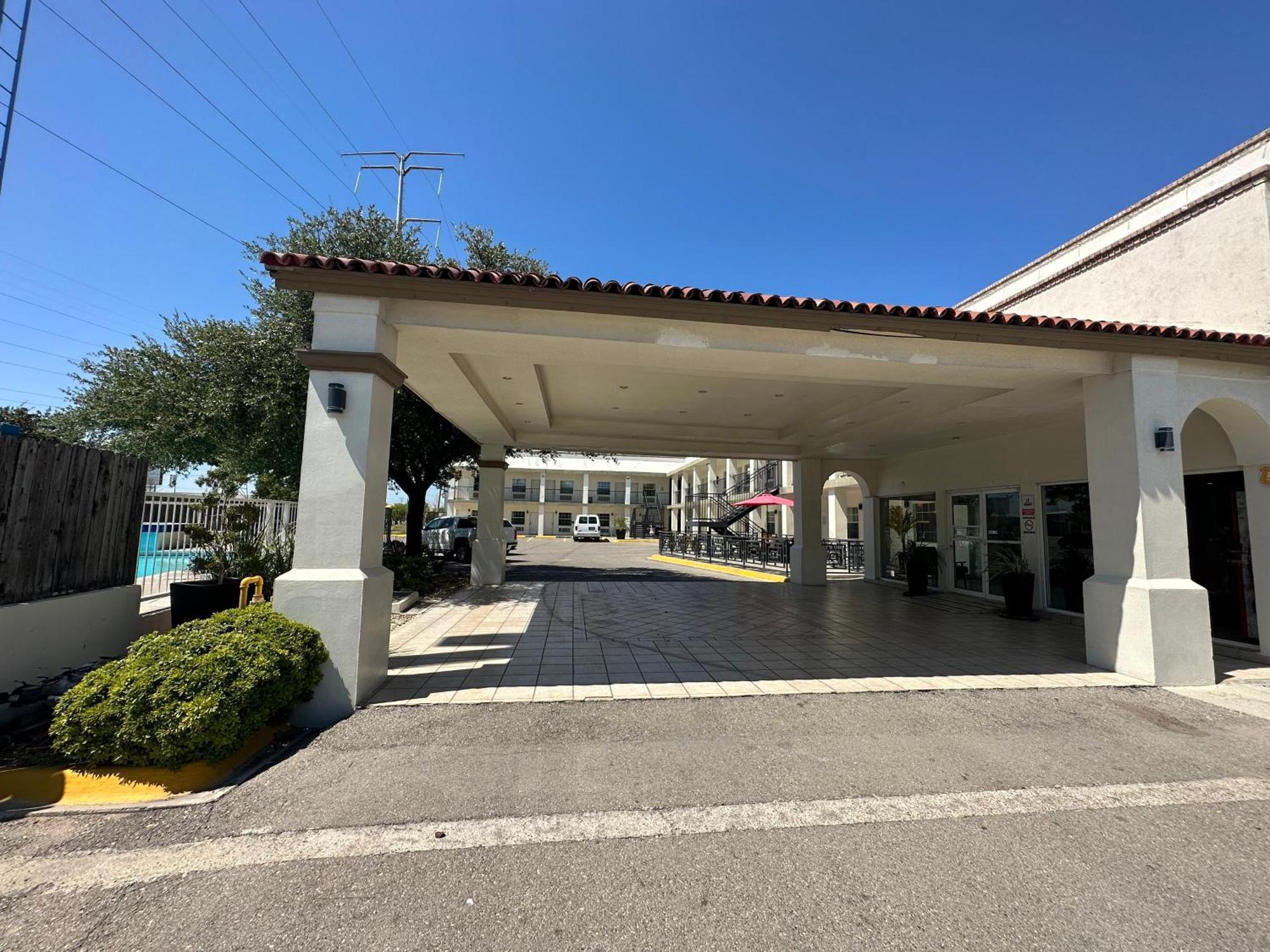 Hotel Quinta San Carlos Inn Manuel Valdez Ngoại thất bức ảnh