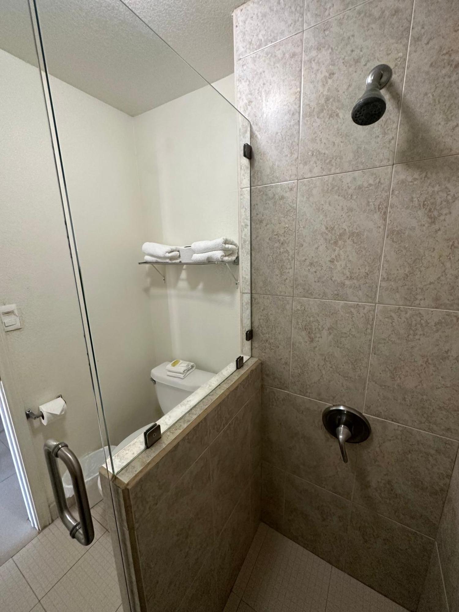 Hotel Quinta San Carlos Inn Manuel Valdez Ngoại thất bức ảnh